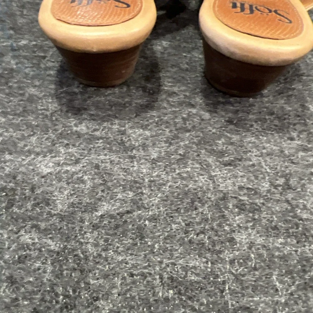 Sofft Studded Multicolor Leather Kitten Heel Slipon Sandal Size 8 Bohemian Comfy - Picture 4 of 9